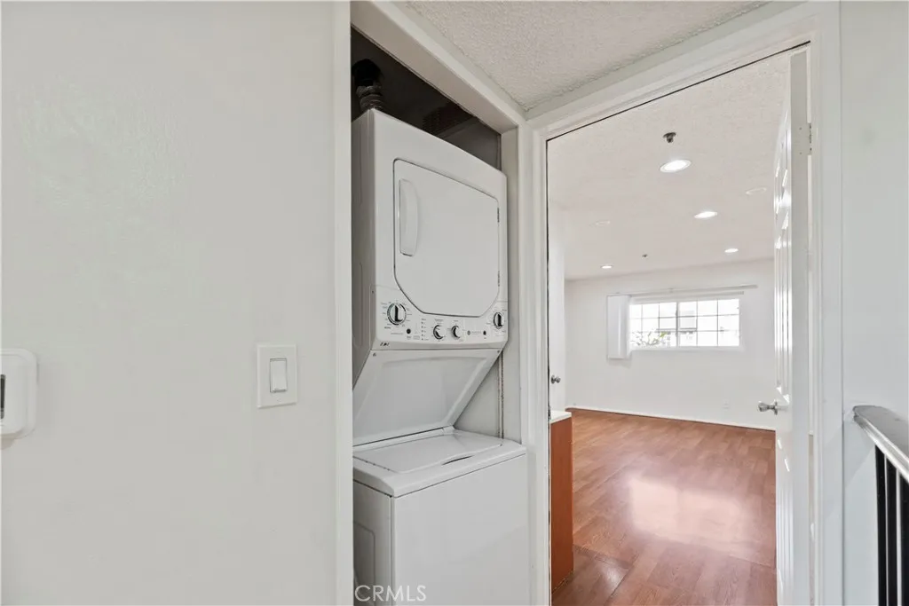 147 W Acacia Avenue Unit home-pic-28